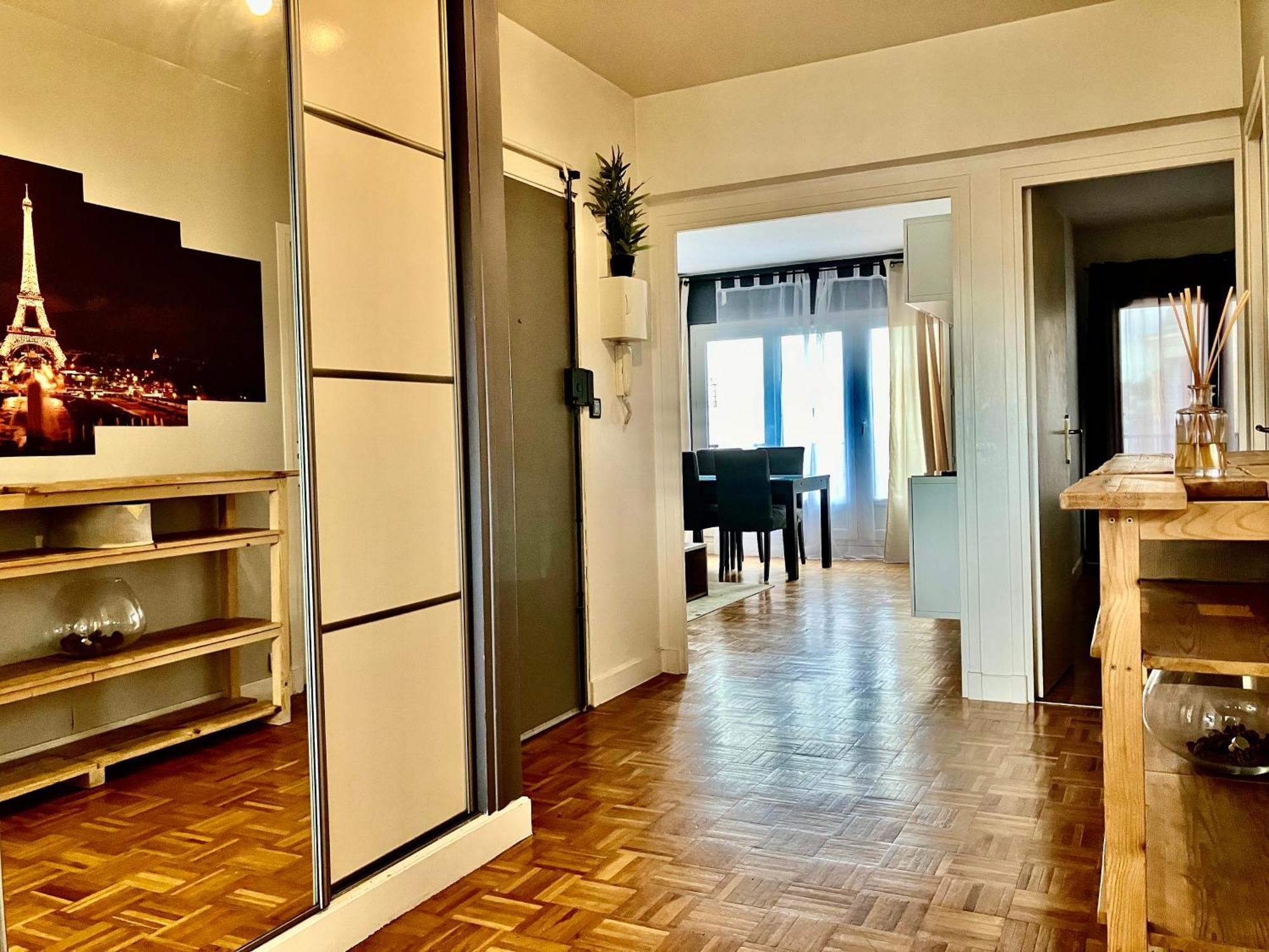 Parisian Lounge 8 Pers Front Station Apartment Villemomble Exterior photo